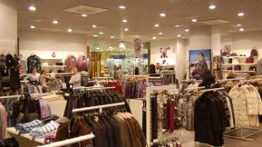 Магазин одежды Zolla в микрорайоне Солнечный фото 2